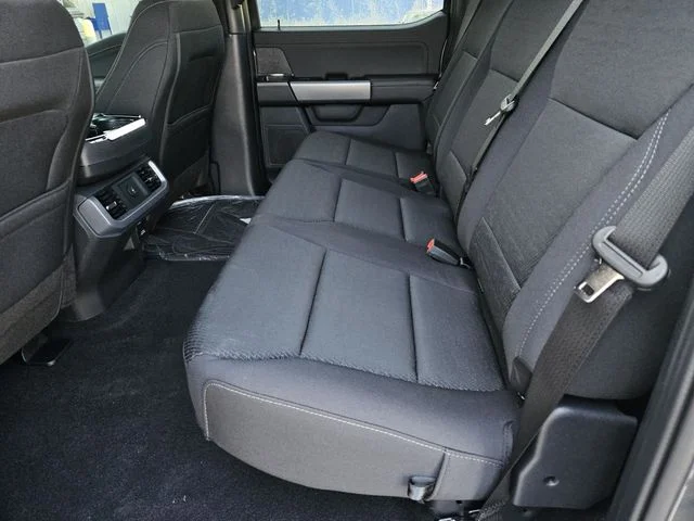 New 2026 Carbonized Gray Metallic Ford XLT image 26