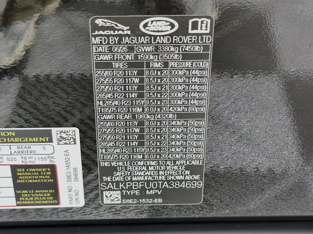 New 2026 Santorini Black Land Rover SE 7 Seats image 34