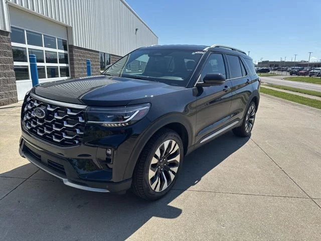 New 2026 Agate Black Metallic Ford Platinum™ image 9