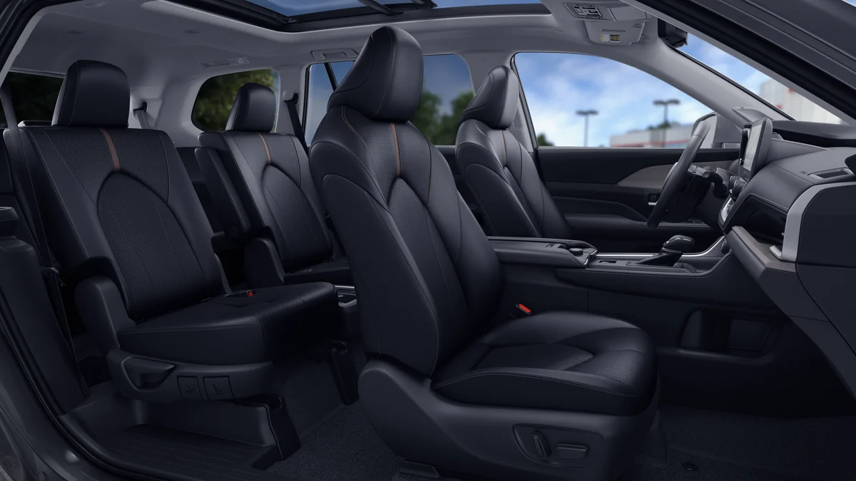New 2026 Wind Chill Pearl Toyota Platinum image 20