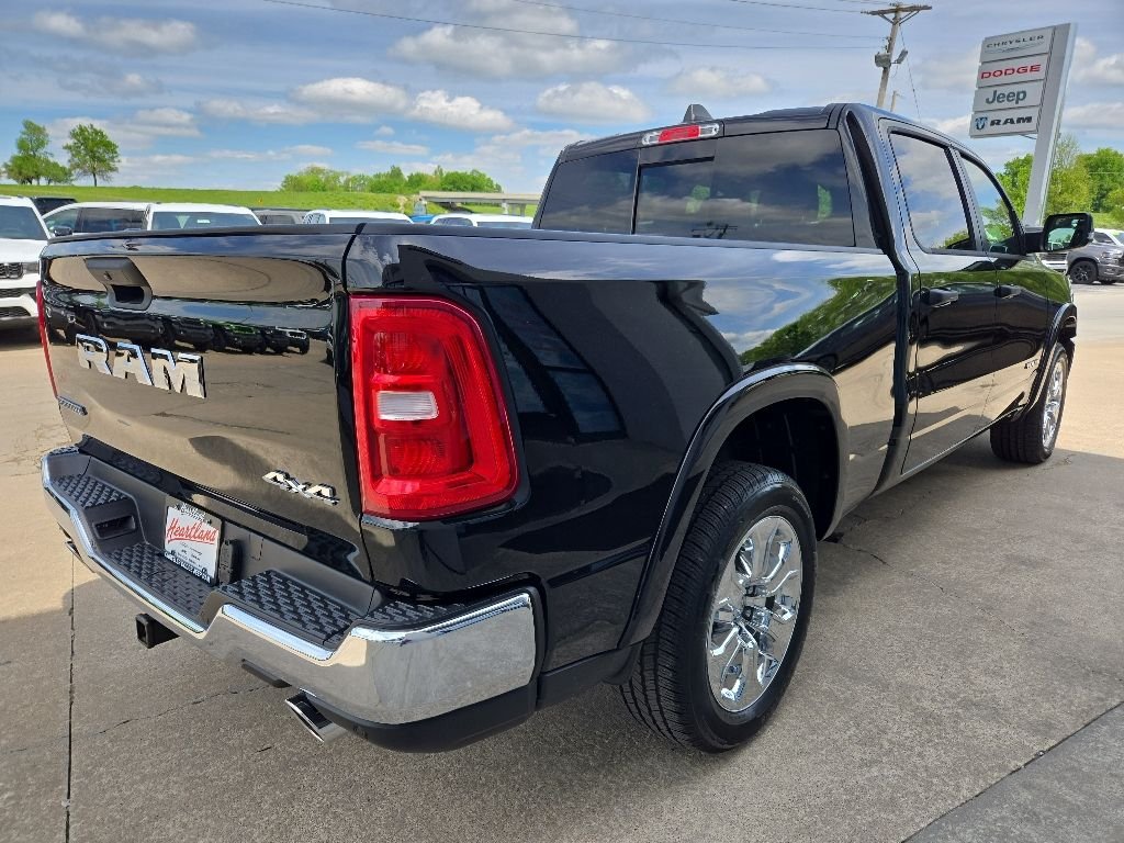 New 2026 Diamond Black Crystal Pearl-Coat Exterior Paint RAM Big Horn/Lone Star image 11