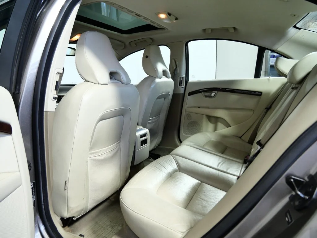 Used 2007  Volvo 3.2 image 14