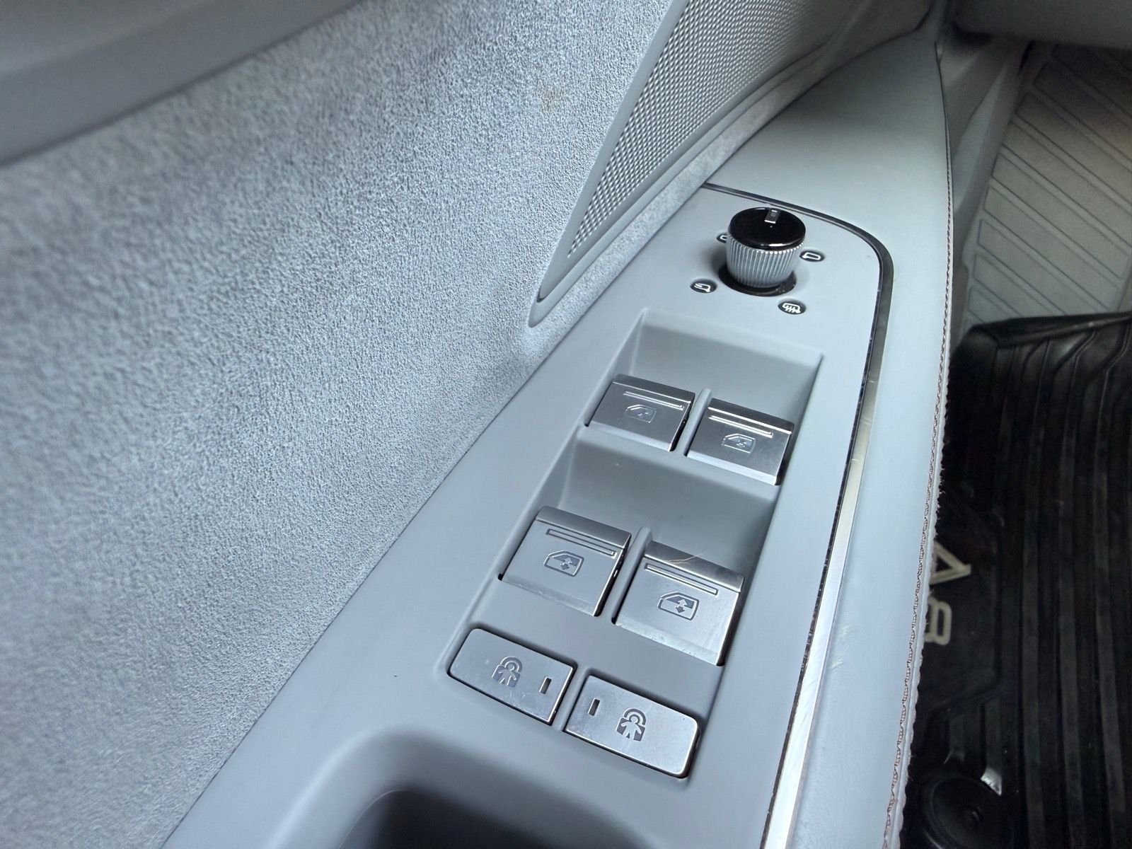 Used 2019 Vesuvius Gray Metallic Audi L 60 image 25