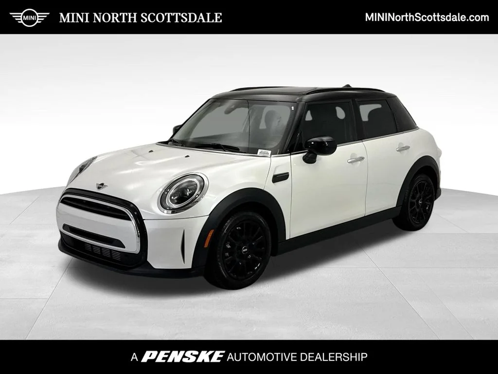 2024 MINI Hardtop Cooper's photo