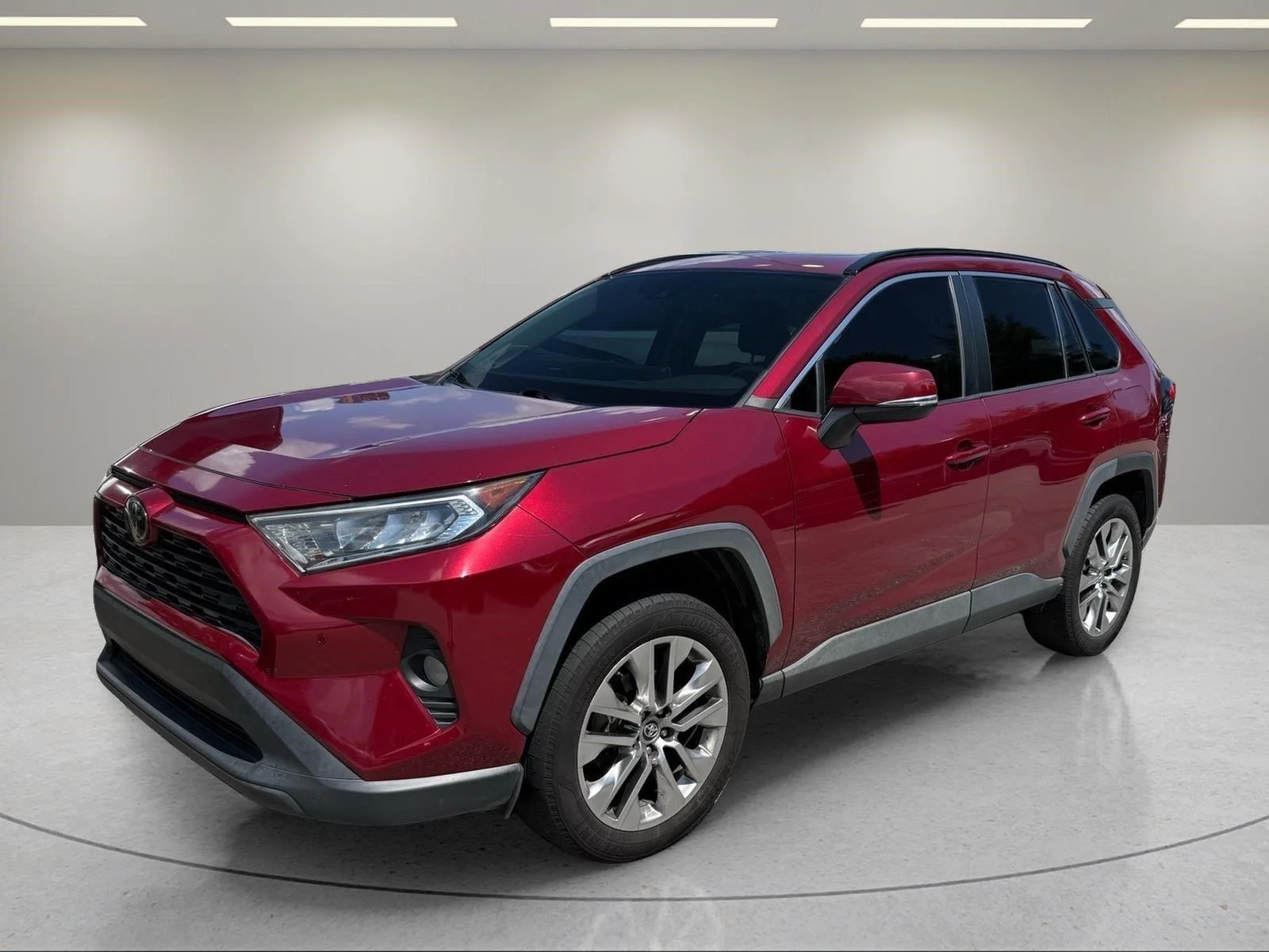 Used 2019 Ruby Flare Pearl Toyota XLE Premium image 1