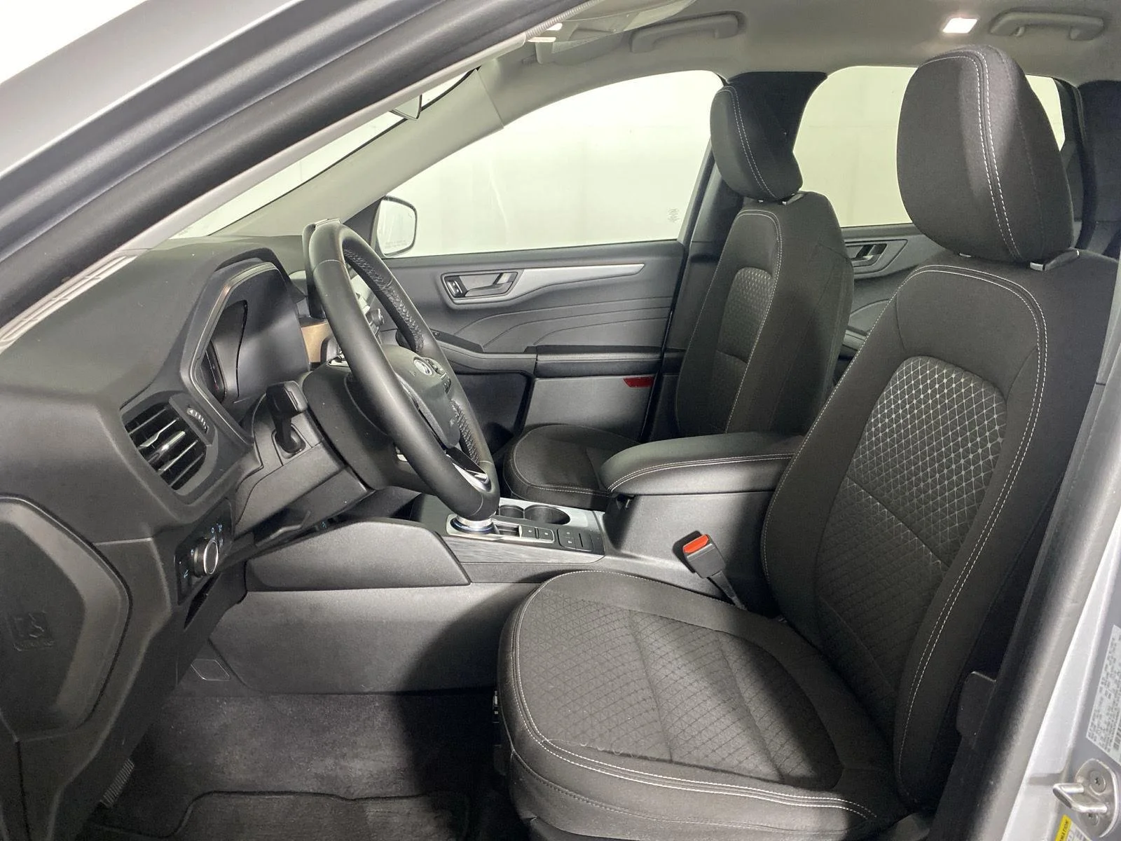 Used 2023 Iconic Silver Ford Active image 13