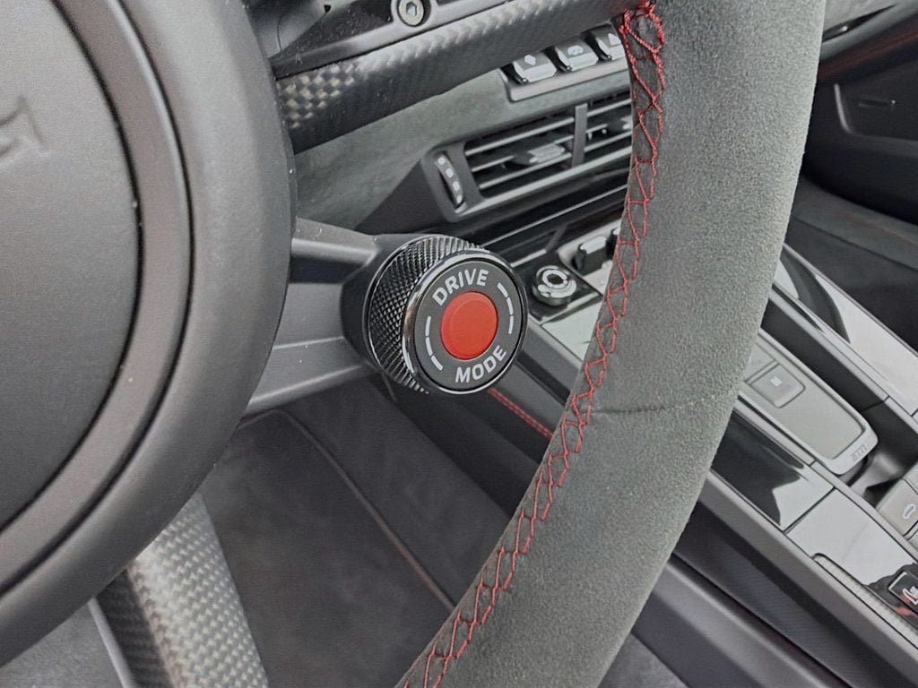 Used 2026 Chalk Porsche Targa 4 GTS image 21