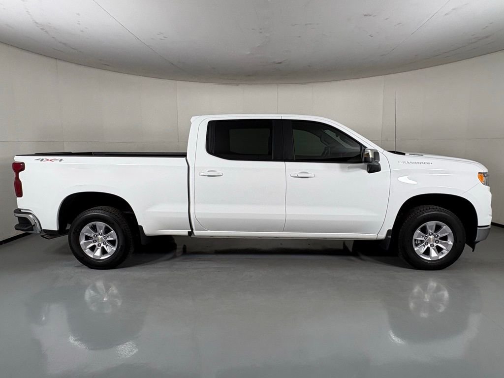 Used 2026 White Chevrolet LT image 9
