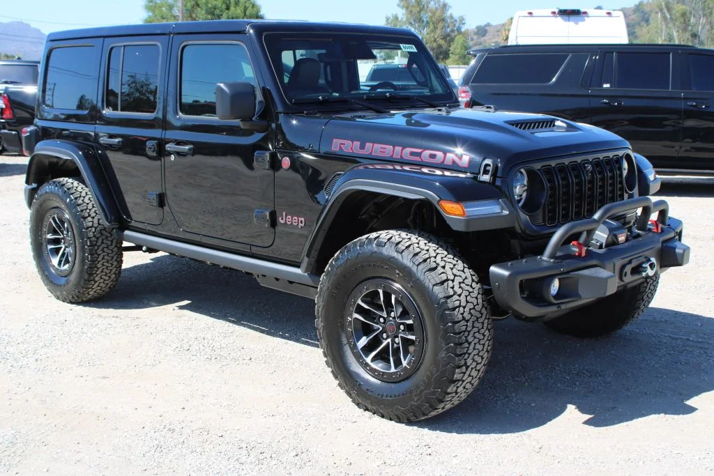 New 2026 Black Clear-Coat Exterior Paint Jeep Rubicon X image 3