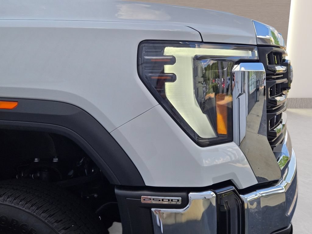 Used 2025 Summit White GMC Pro image 11