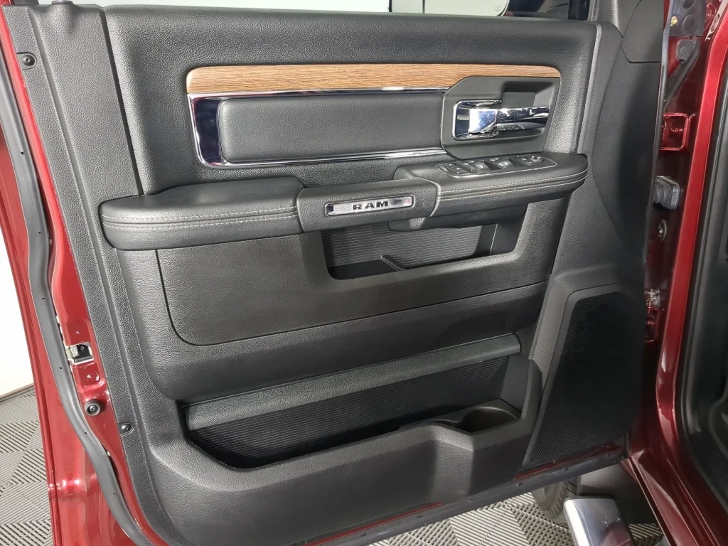 Used 2018 Red Ram Laramie image 11