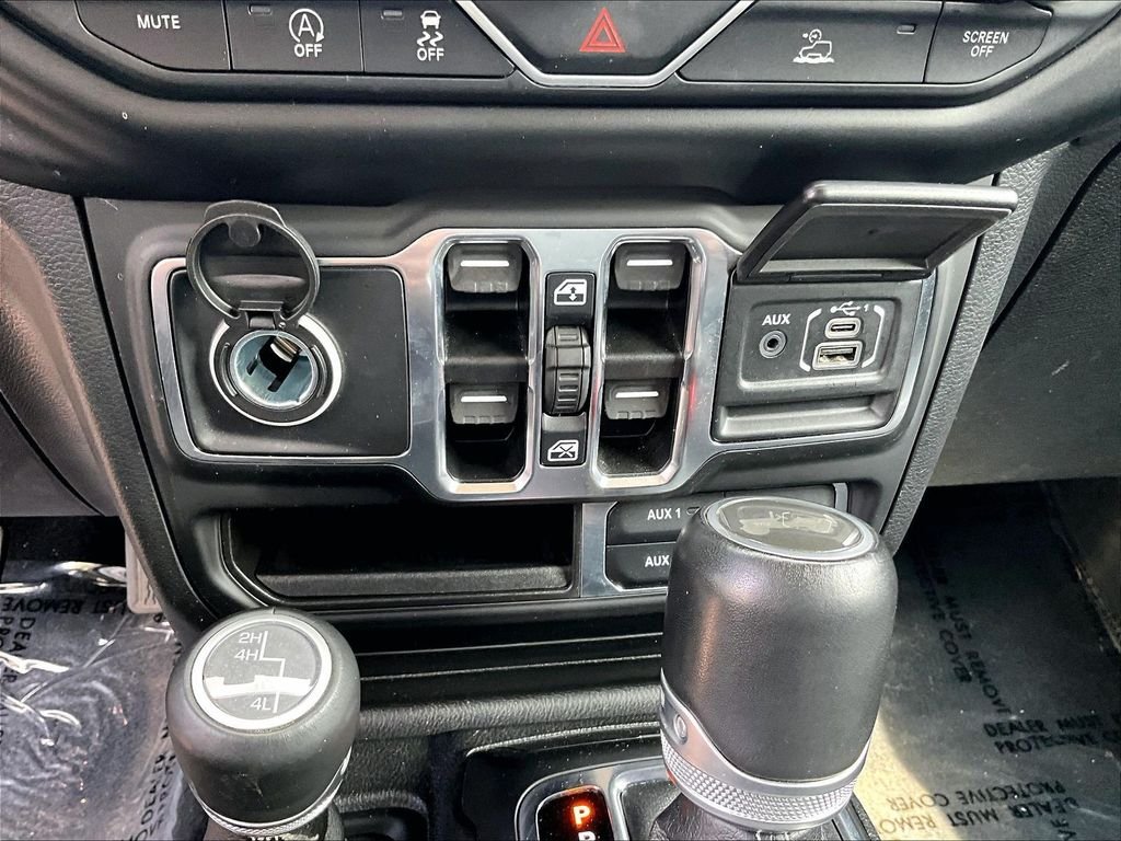 Used 2021 Sting-Gray Clearcoat Jeep Unlimited Sahara image 25