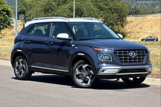2026 Hyundai VENUE SEL w/Two-Tone Roof