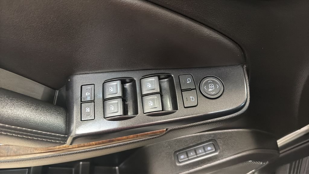 Used 2020 Silver Chevrolet LT image 17