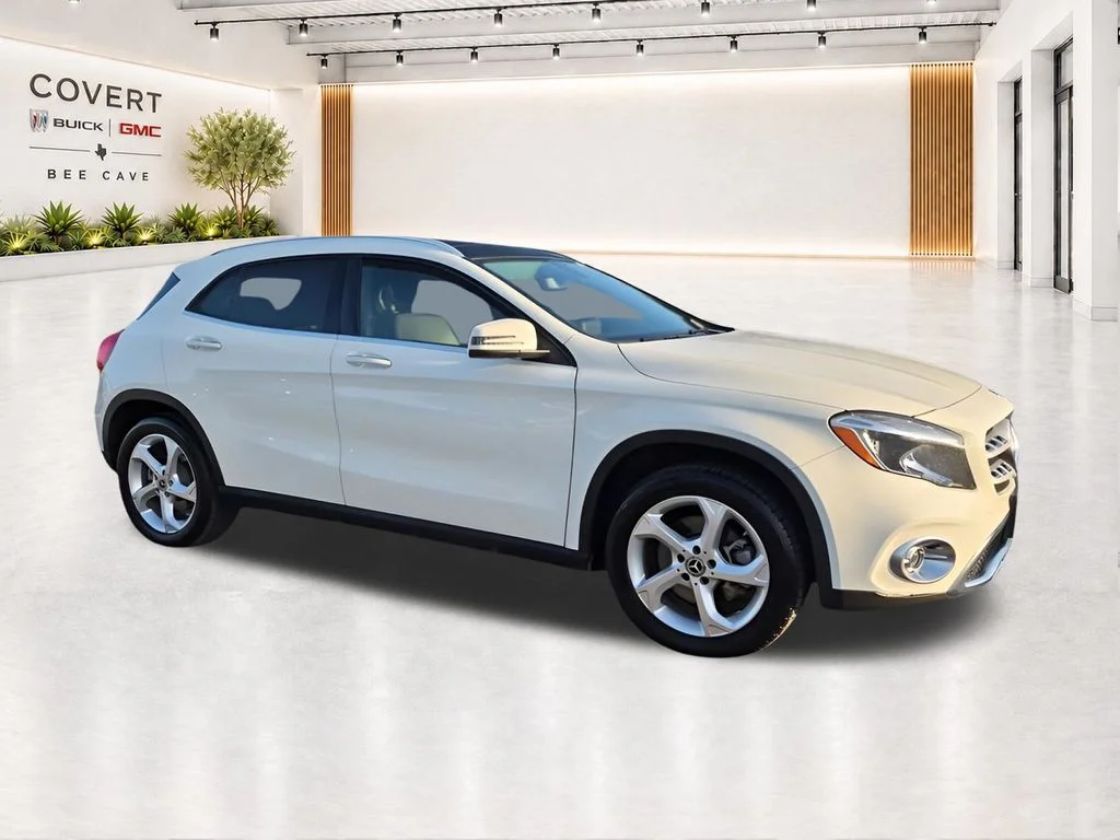 Used 2018 Black Mercedes-Benz GLA 250 image 13