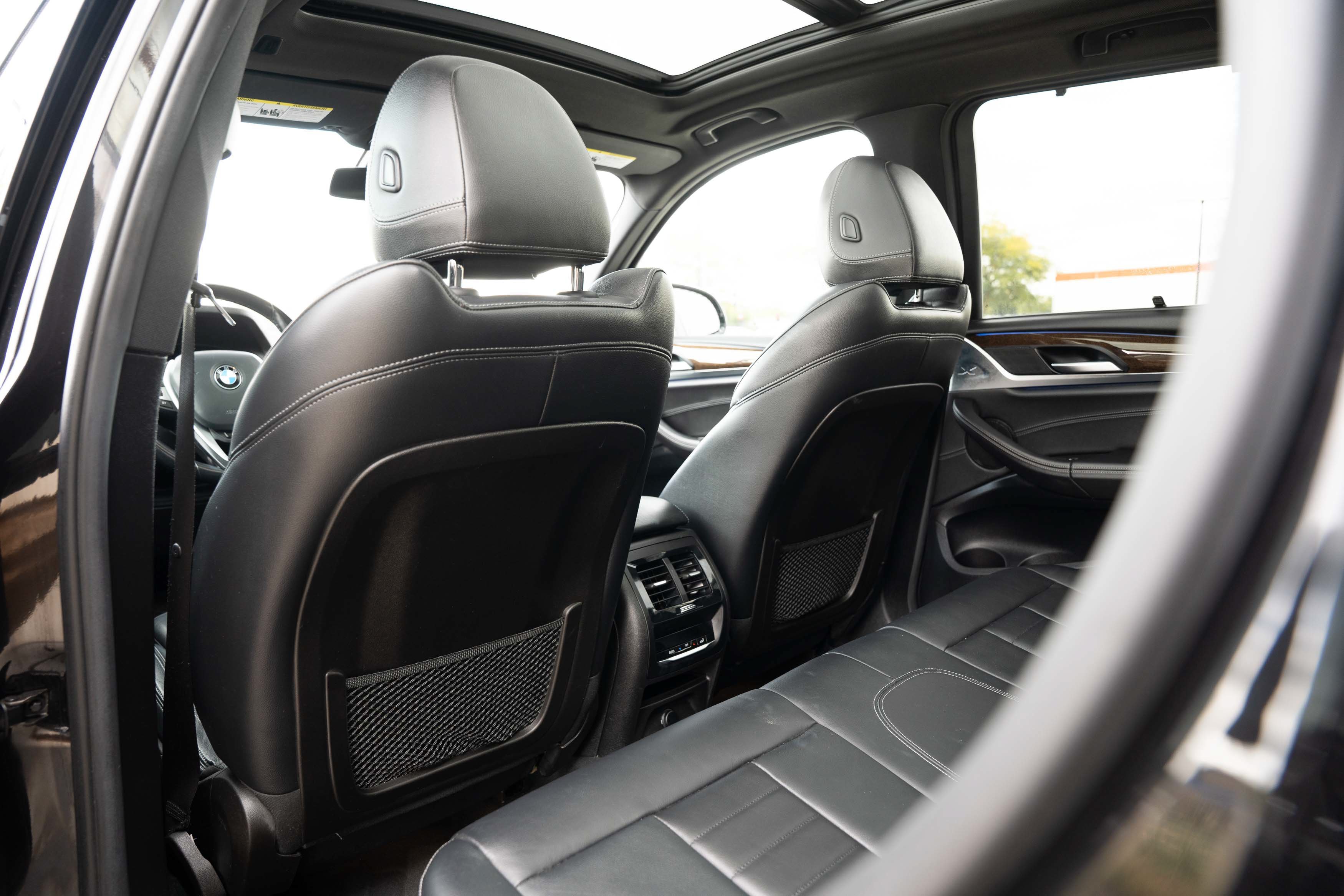Used 2018 Black Sapphire Metallic BMW xDrive30i image 21