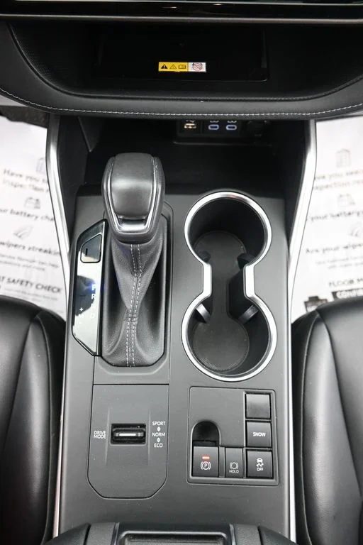 Used 2023  Toyota XLE image 23