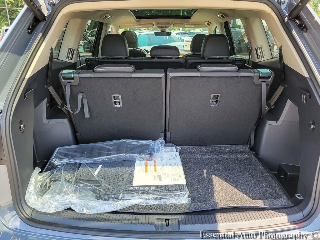 New 2026 Pure Gray Volkswagen 2.0T SE w/Technology image 17
