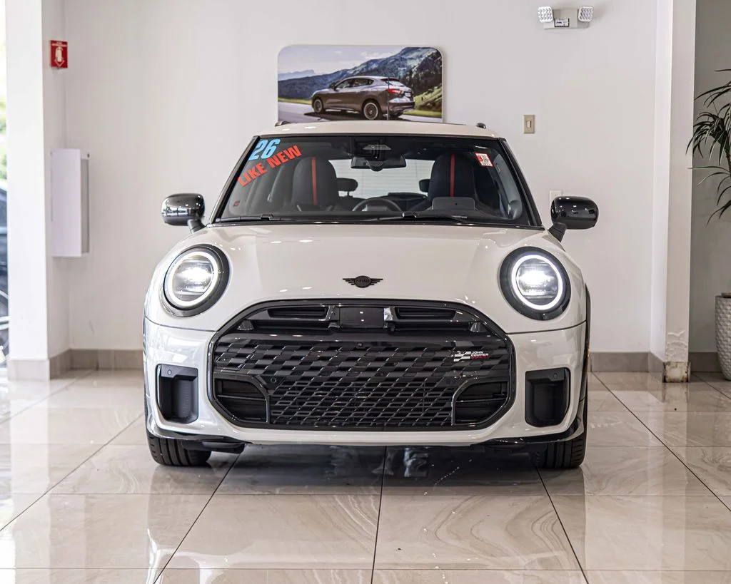 Used 2026 White MINI Signature Plus image 2