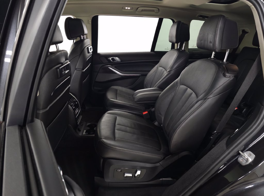 Used 2020 Dark Graphite BMW xDrive40i image 45