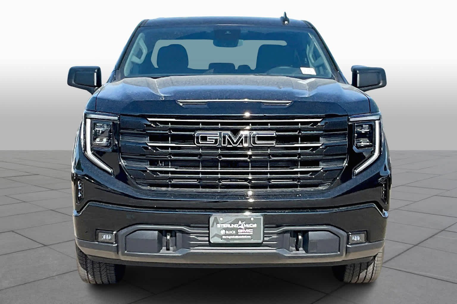 Used 2025 Onyx Black GMC Elevation image 3