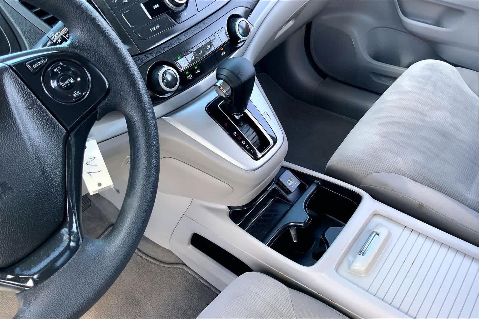 Used 2014 Alabaster Silver Metallic Honda LX image 16