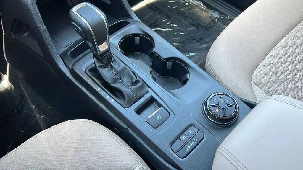 New 2026 Desert Sand Ford XLT image 17