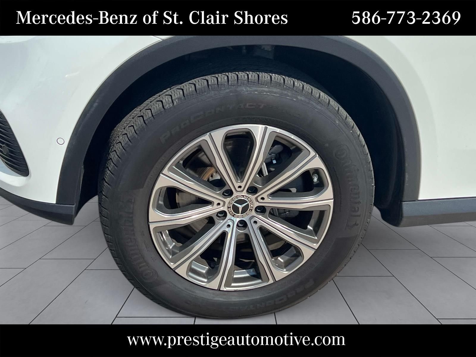 Certified Used 2025 White Mercedes-Benz GLC 300 image 11