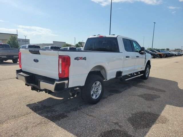 Used 2025 Oxford White Ford XLT image 23