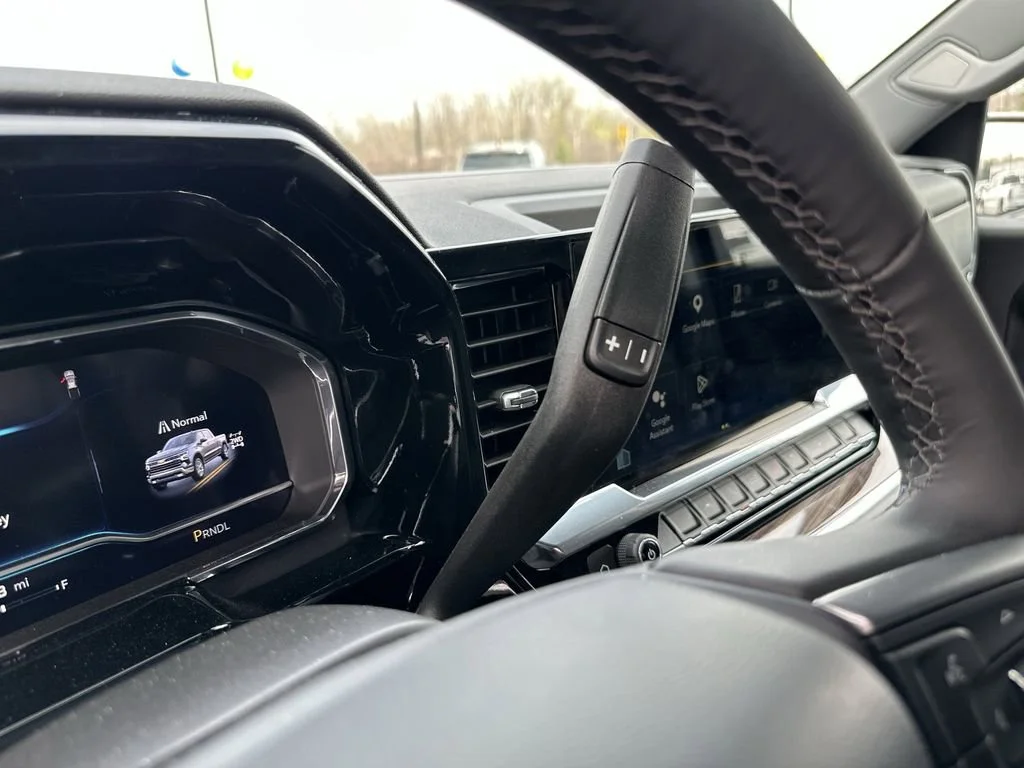 Used 2025 Black Chevrolet LT image 14