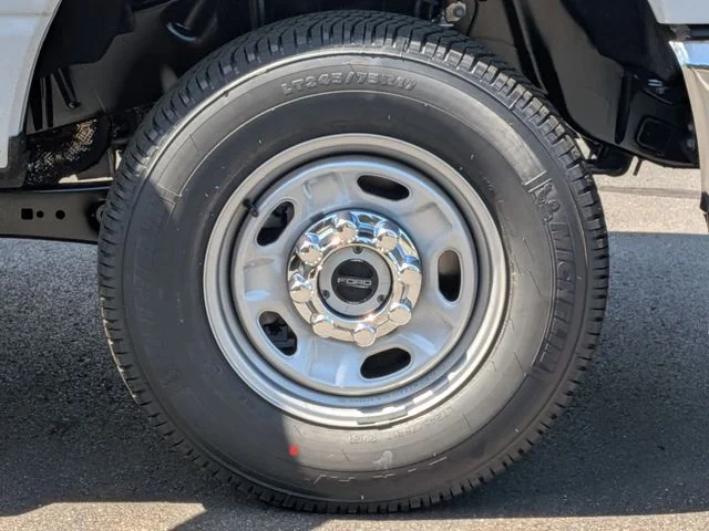 New 2026 Oxford White Ford F-250® XL image 27