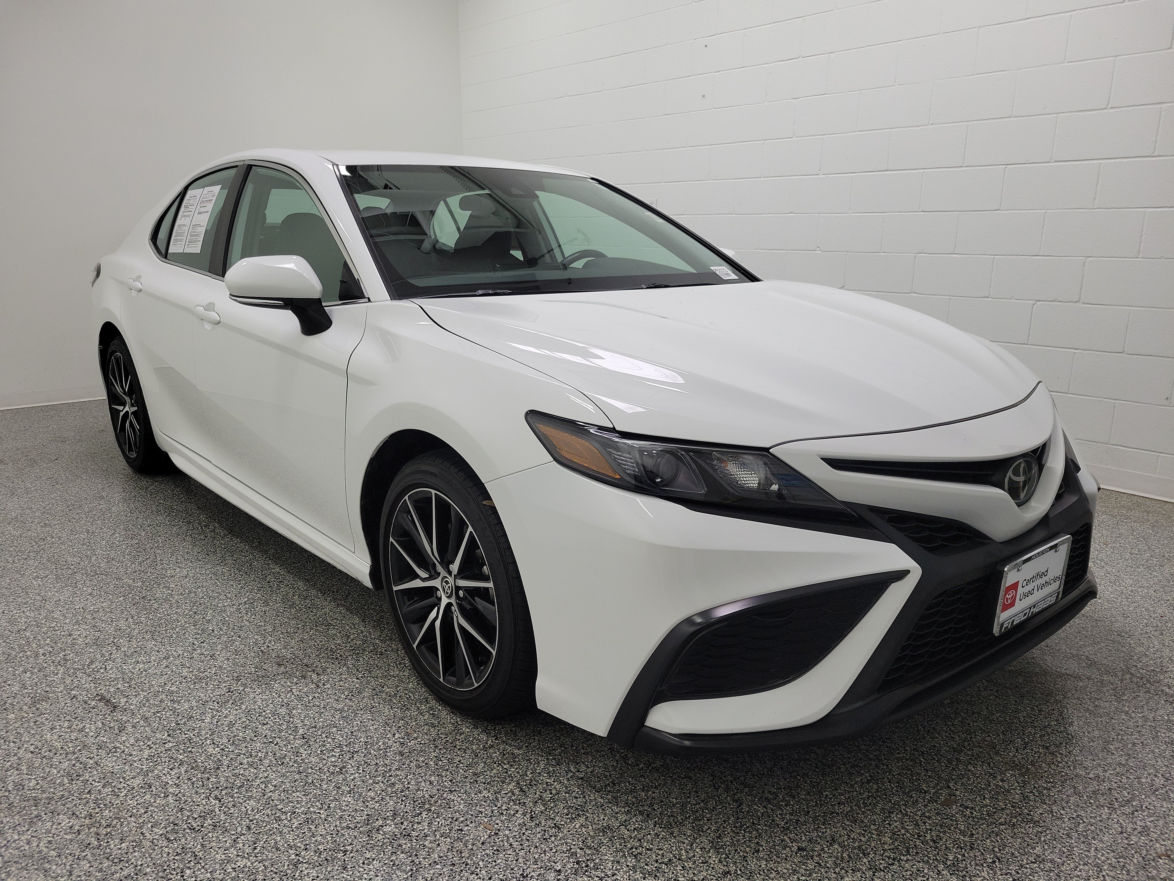 Certified Used 2024 White Toyota SE image 3