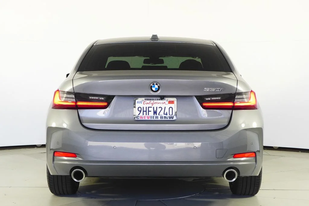Used 2023 Gray BMW 330i image 8
