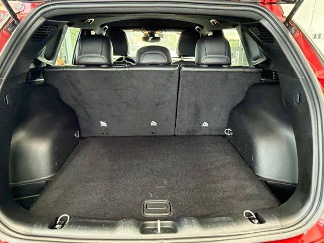 Used 2025 Red Jeep  image 7