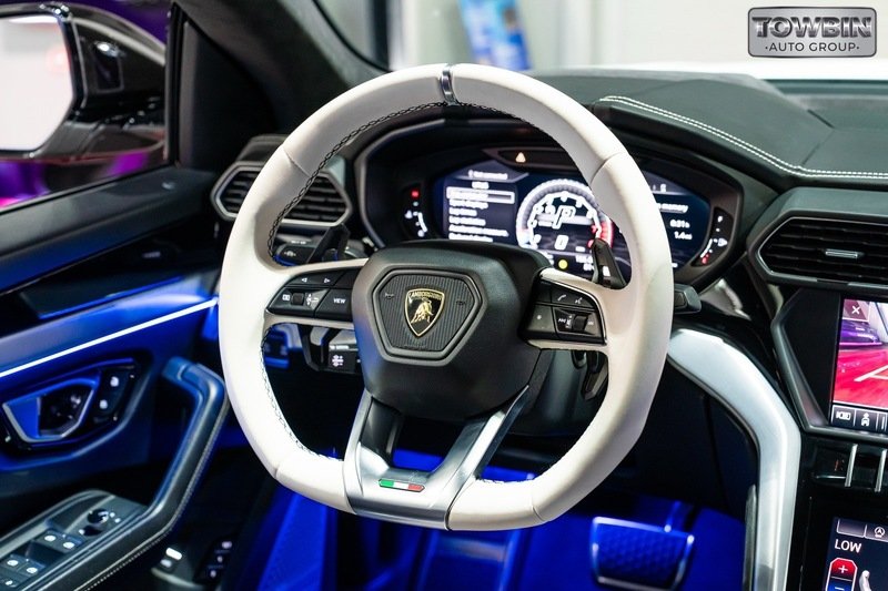 Used 2019  Lamborghini Base image 10