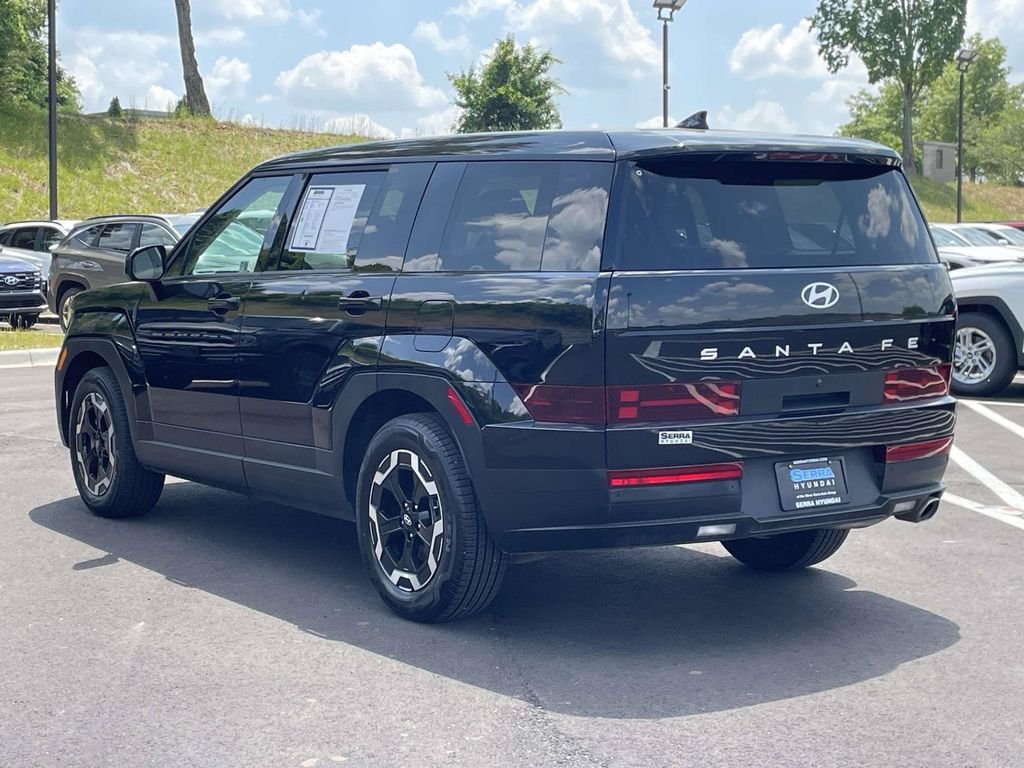 Used 2024 Black Hyundai SE image 5