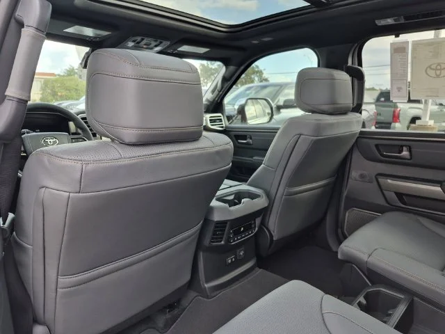 New 2026 Wind Chill Pearl <sup>1</sup> Toyota  Capstone image 17