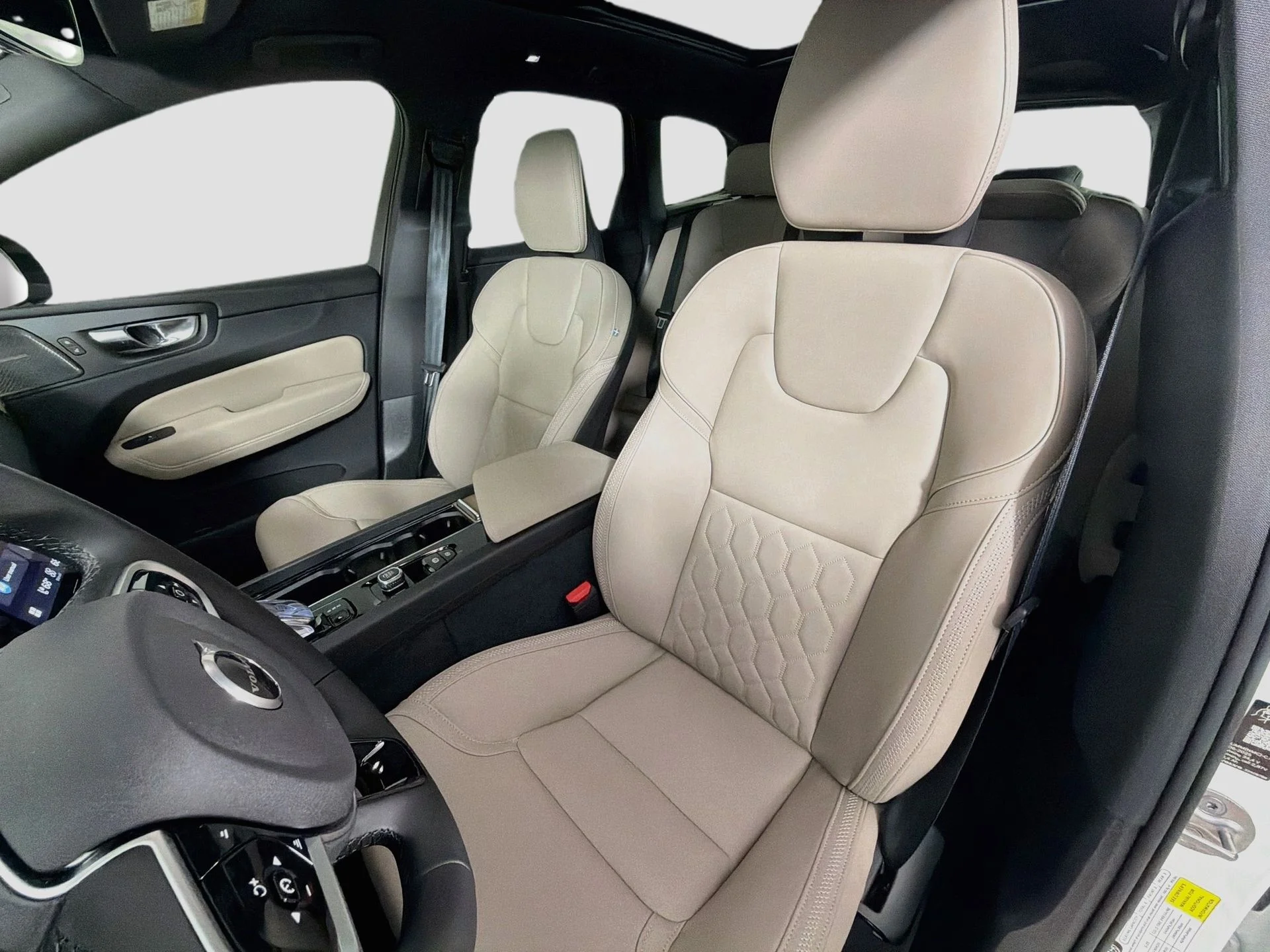 New 2026 Crystal White Volvo Plus image 21