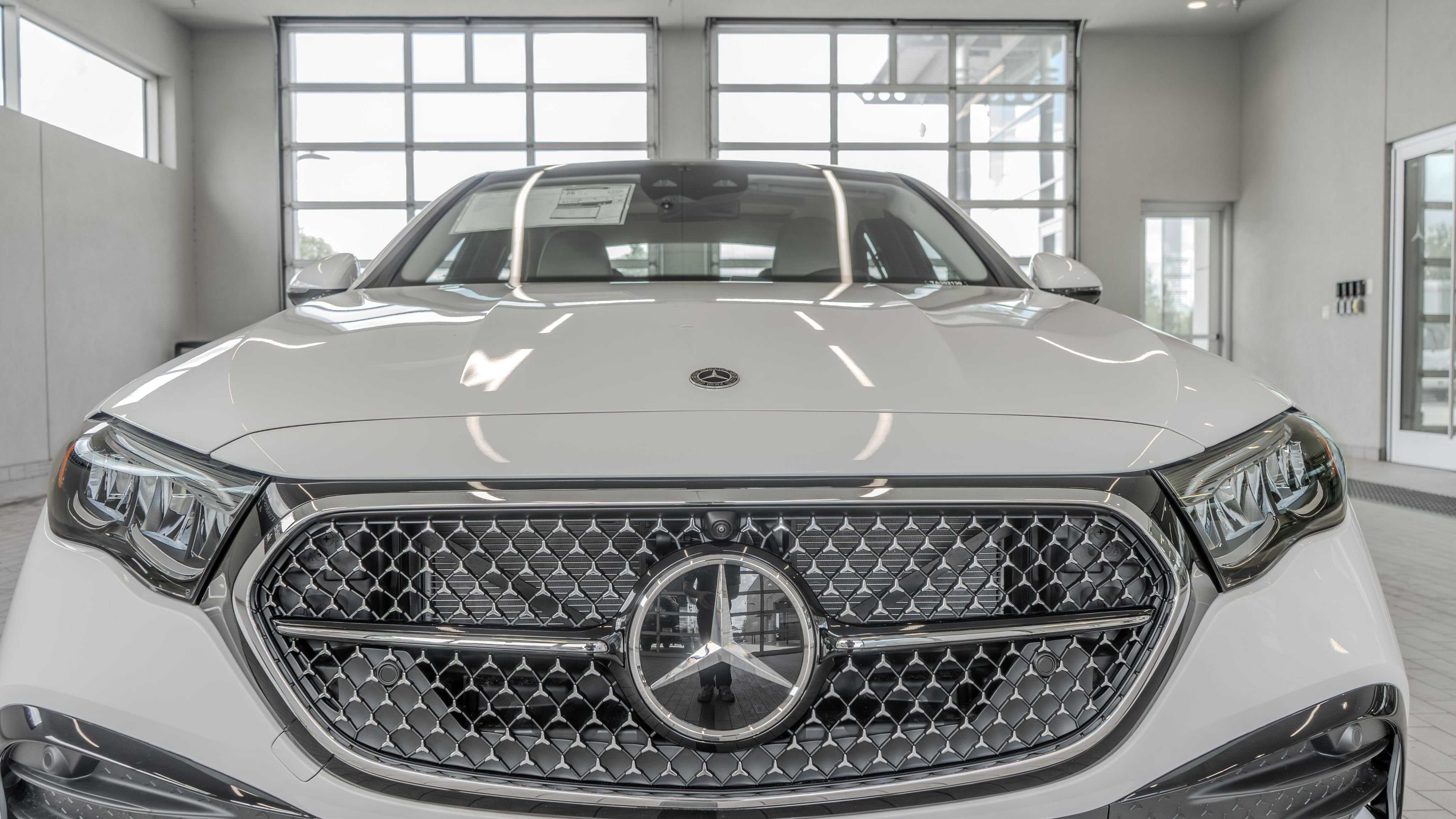 New 2026 White Mercedes-Benz E 450 image 23