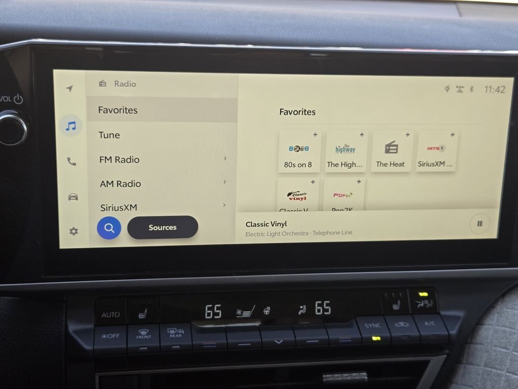 2026 Toyota Camry XLE - Photo 14