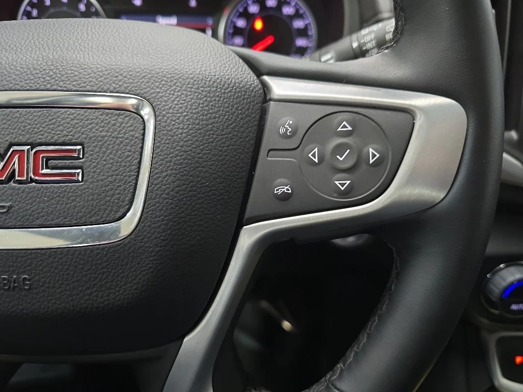 Used 2023 Blue GMC SLT image 20