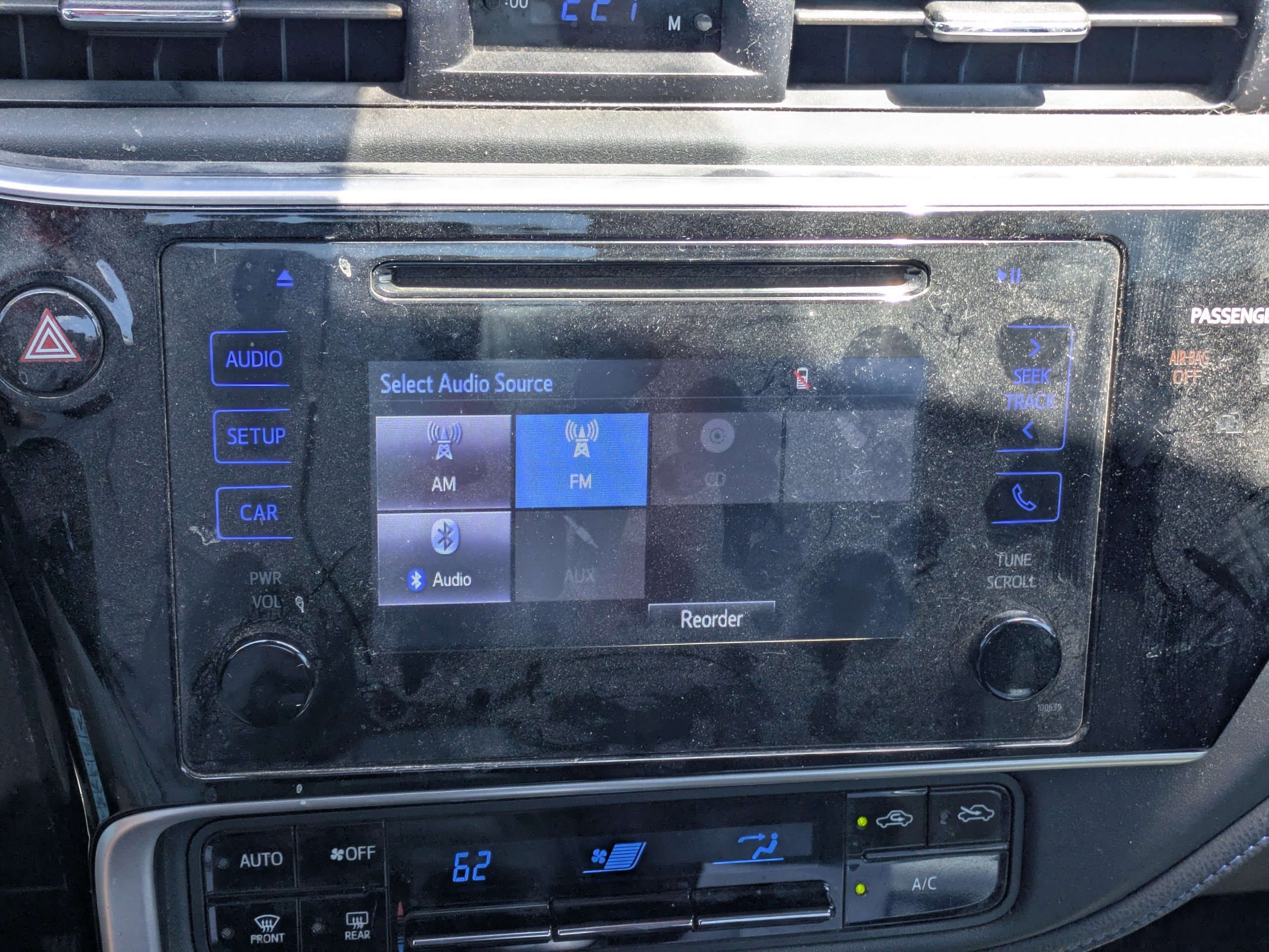 Used 2017  Toyota LE image 18