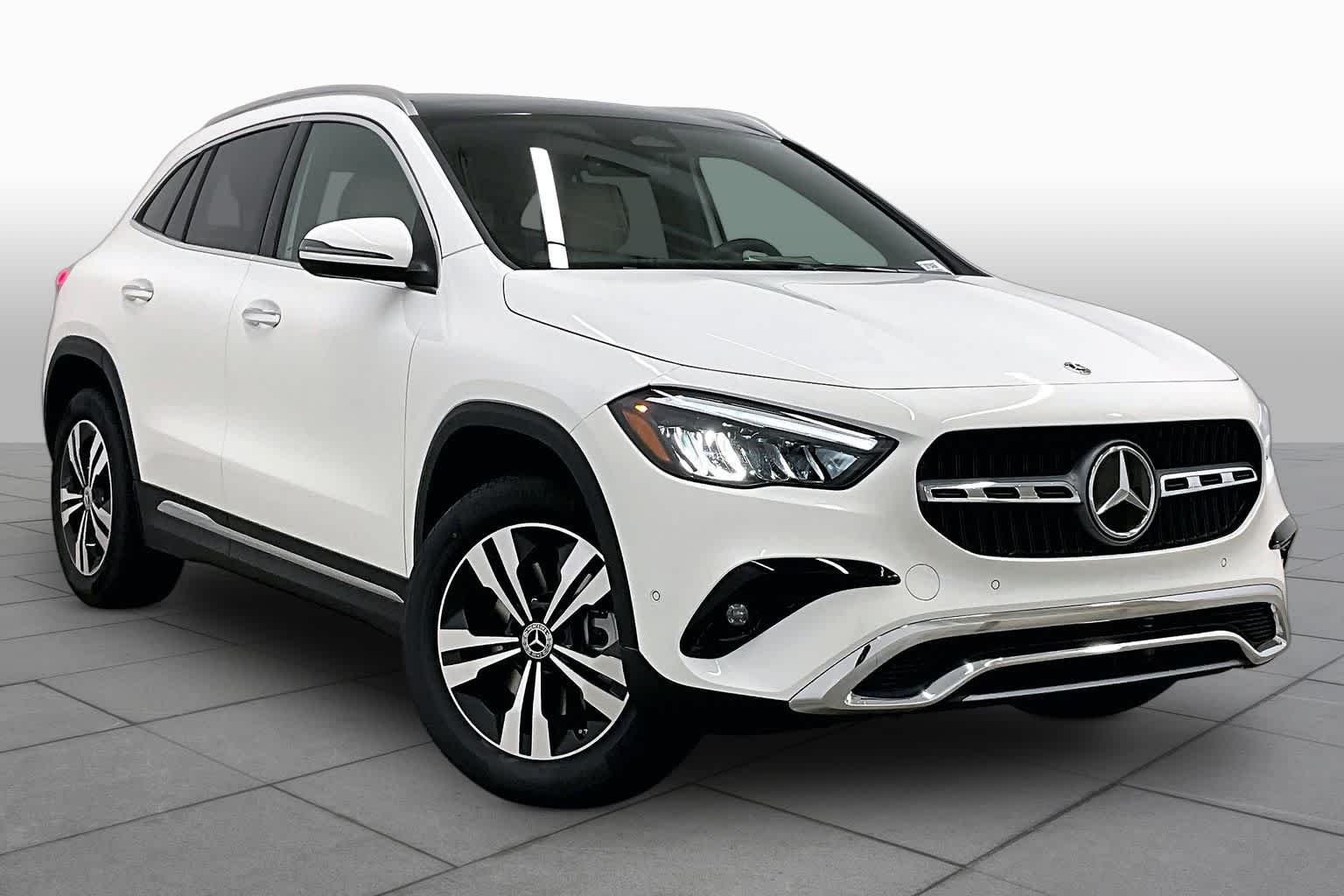 New 2026 Polar White Mercedes-Benz GLA 250 image 2