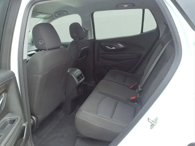 Used 2024 Summit White GMC SLE image 16