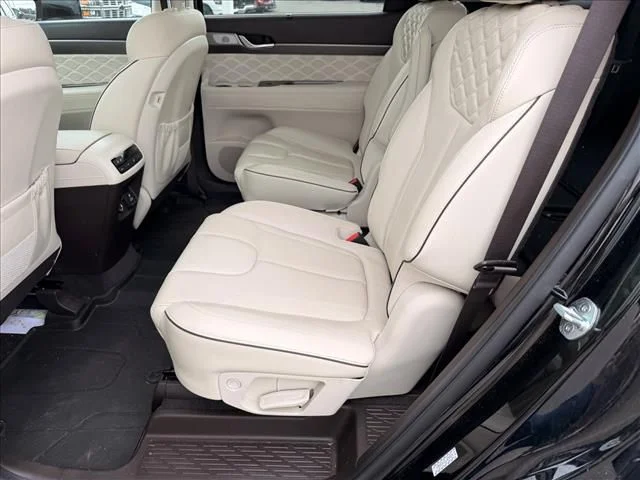 Used 2020 Black Hyundai Limited image 10