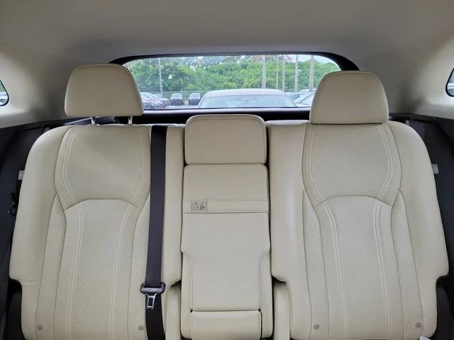 Used 2019 White Lexus 350 image 27