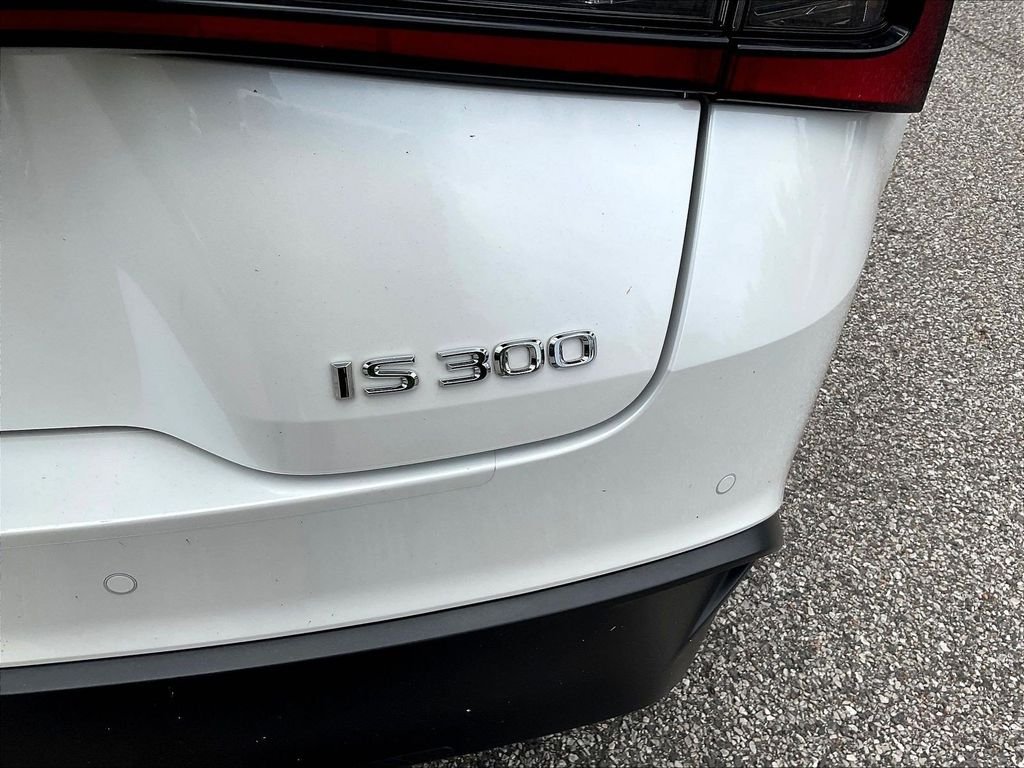 Used 2024 Eminent White Pearl Lexus 300 image 25