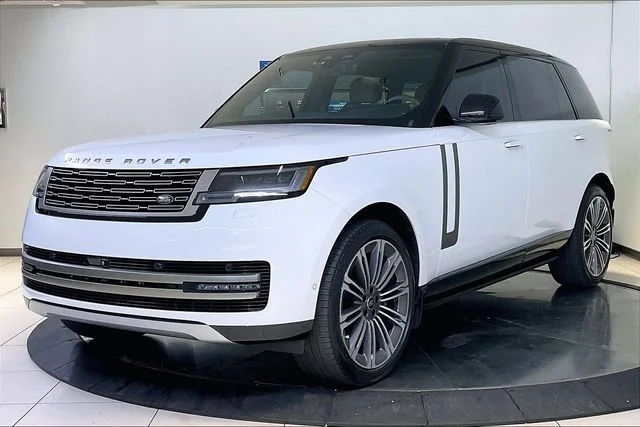 2024 Land Rover Range Rover 4.4 SE LWB 7's photo
