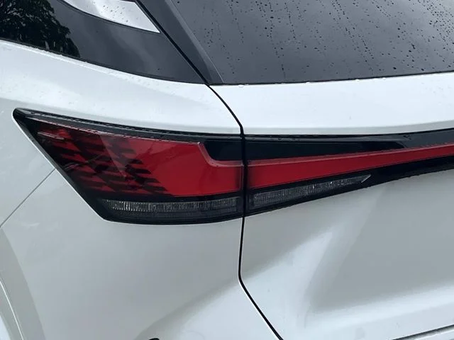 New 2026 Eminent White Pearl Lexus PREMIUM PLUS image 10