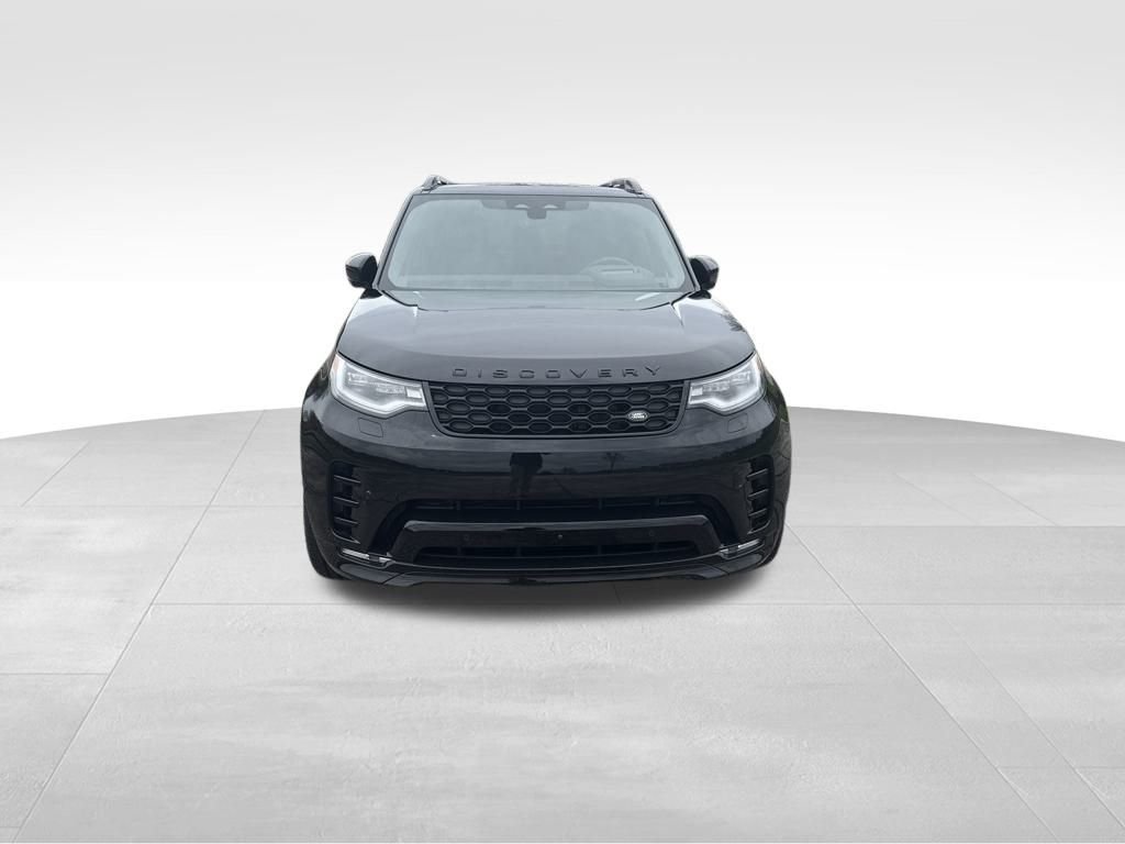 Used 2025 Black Land Rover Dynamic SE image 8